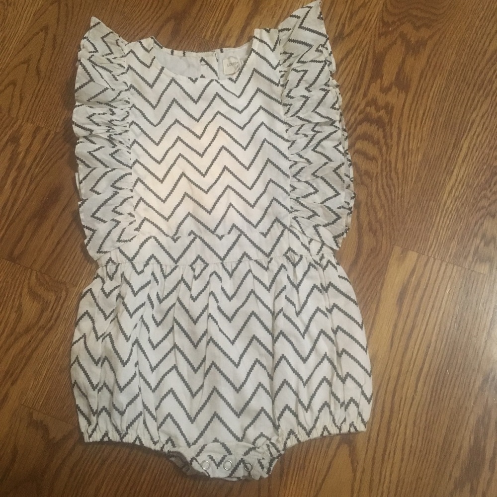 Louis Louise white zig zag romper brand new with tags